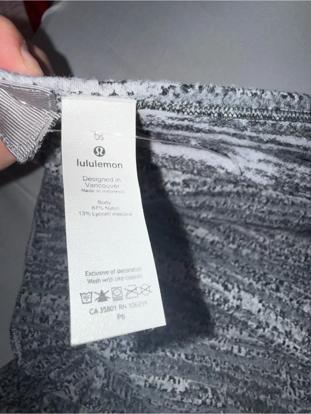 Lululemon Light Gray Textured Knit Scarf with Snap Trim